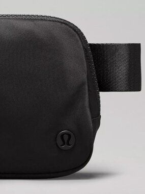 New! Lululemon Everywhere Belt Bag 1L Black